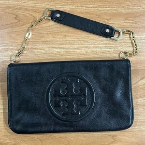 Tory Burch Bombe Reva Leather Clutch with removable strap (Black)